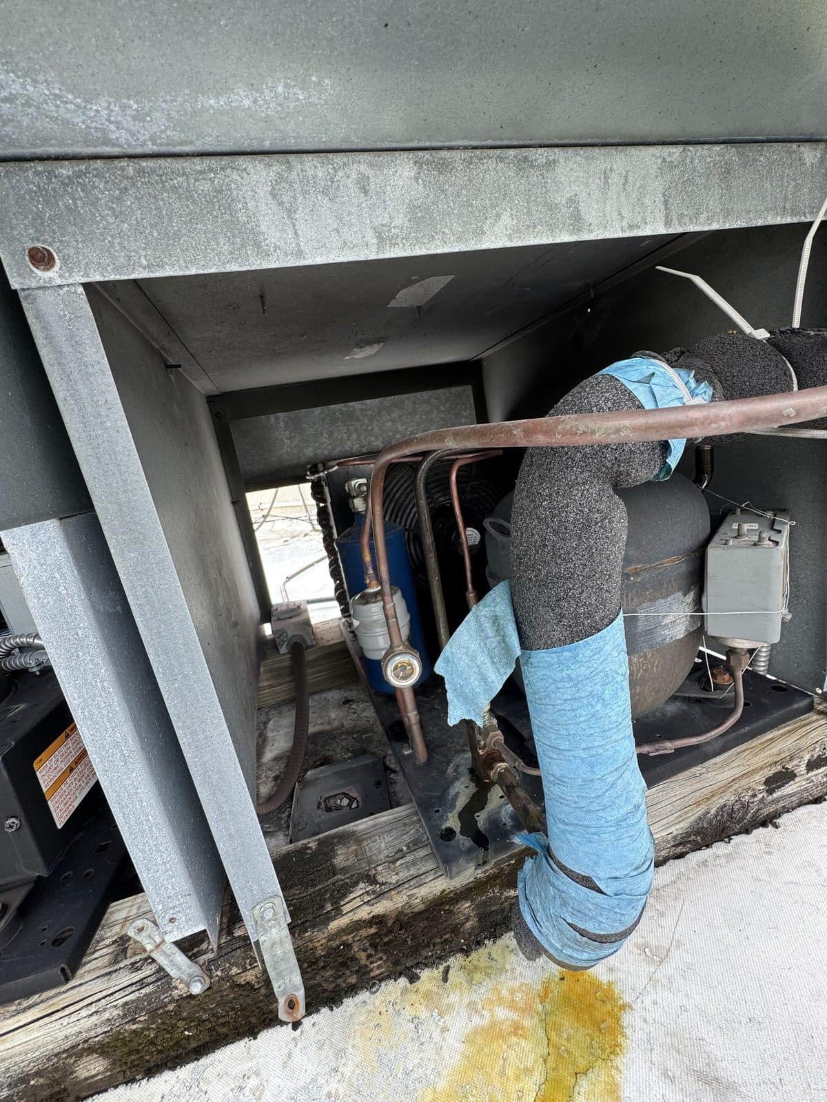 Commercial ice machine service in destin, FL — ALANSY technicians