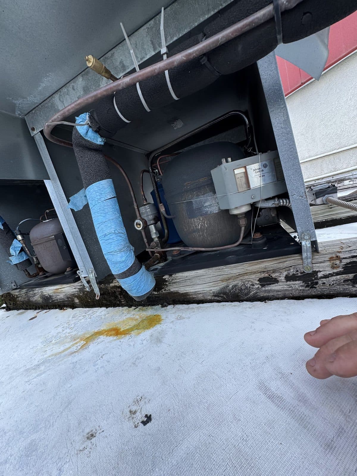 Walk-in freezer repair in destin, FL — ALANSY technicians