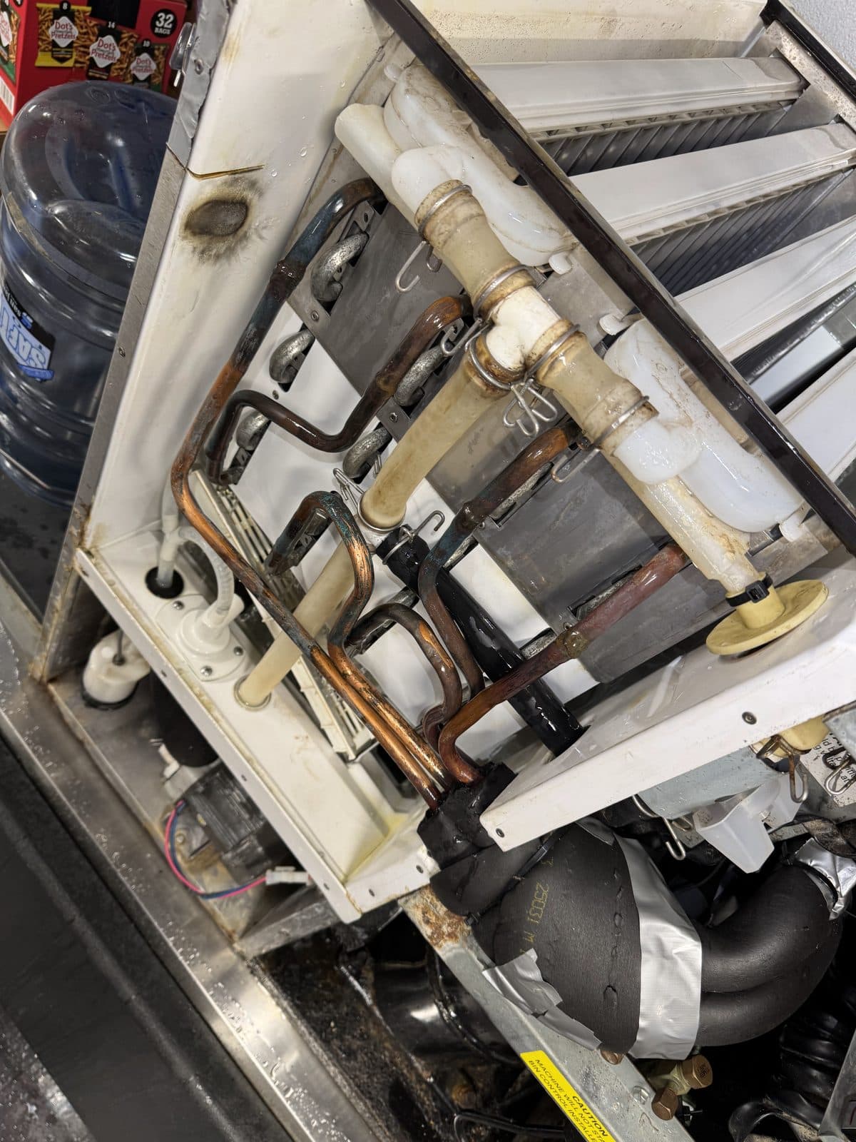 Commercial range repair in commercial kitchen repair, FL — ALANSY technicians