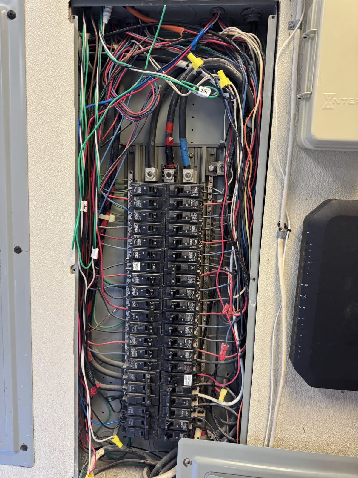 Commercial ice machine service in destin, FL — ALANSY technicians