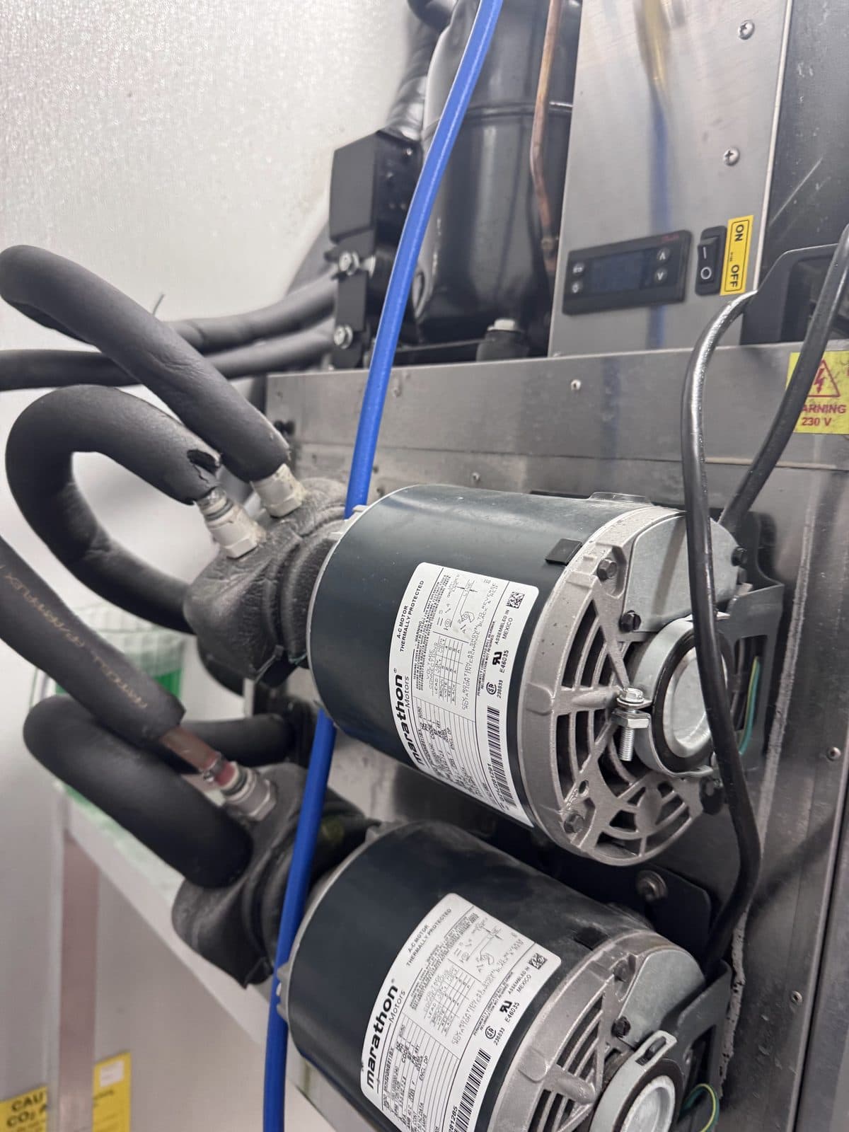 Commercial ice machine service in bar equipment repair, FL — ALANSY technicians