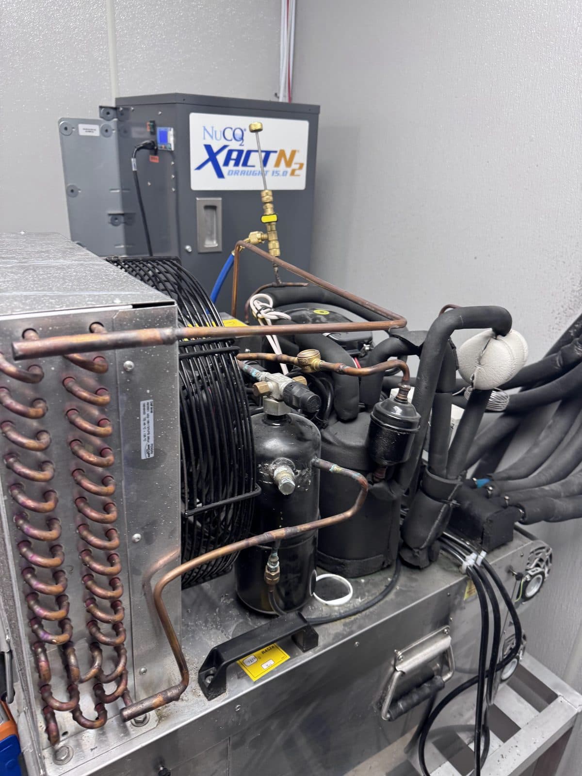 Commercial refrigerator repair in laundry equipment repair, FL — ALANSY technicians