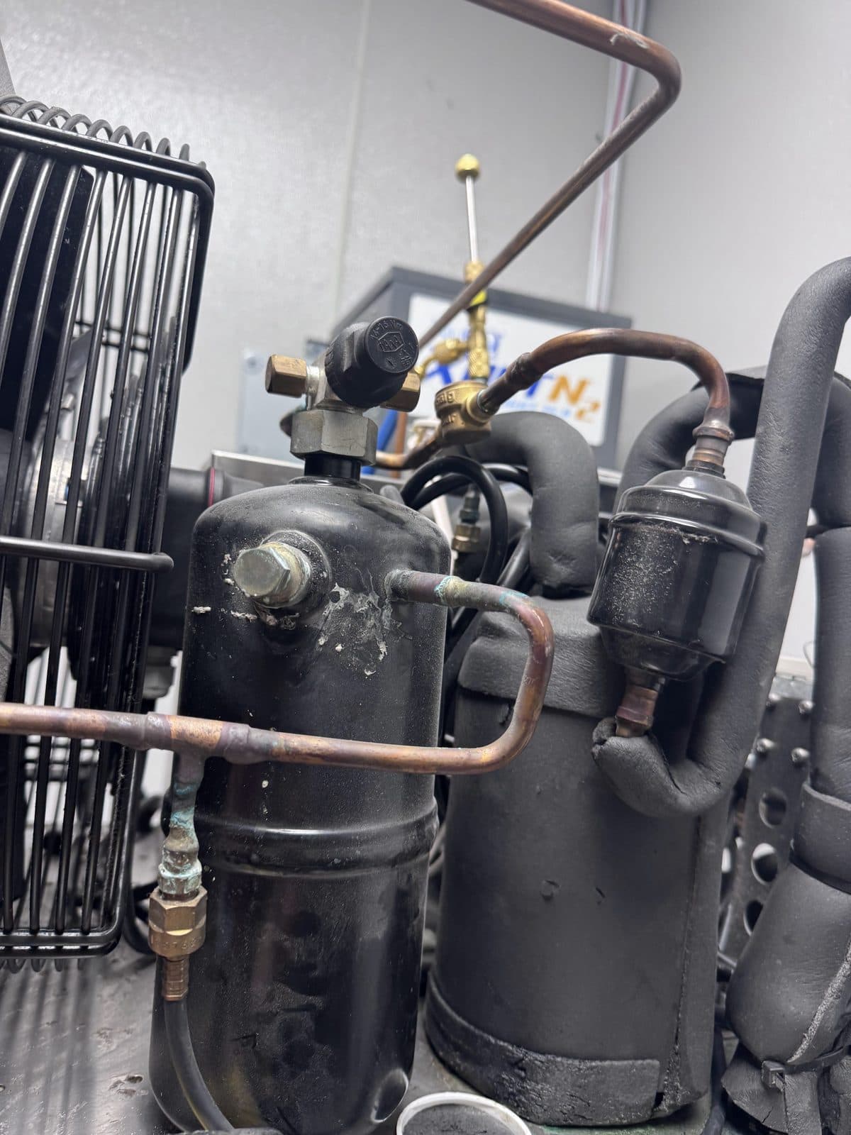 Walk-in cooler repair in laundry equipment repair, FL — ALANSY technicians